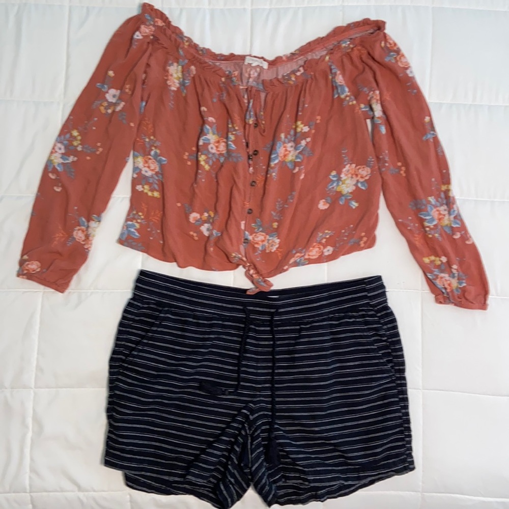 Flower crop top shirt and pinstripe shorts XL